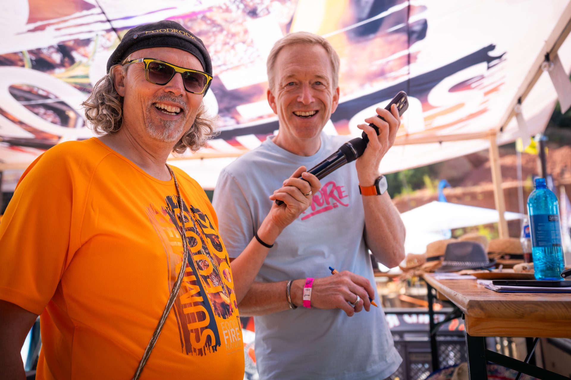 Freunde beim Foodrock Festival